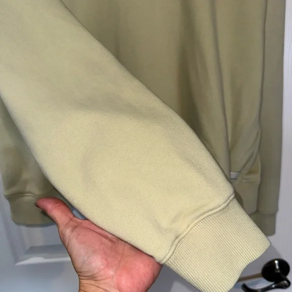 Vuori Crewneck Sweatshirt in Sage Green - Picture 3 of 10